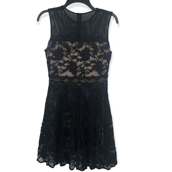Badgley Mischka black sleeveless lace dress - Picture 2 of 5